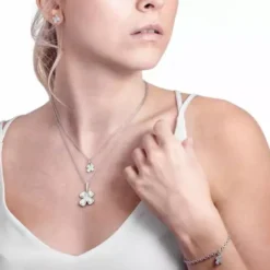 Lumoava Onnekas hopeakaulaketju 5636 20 000
